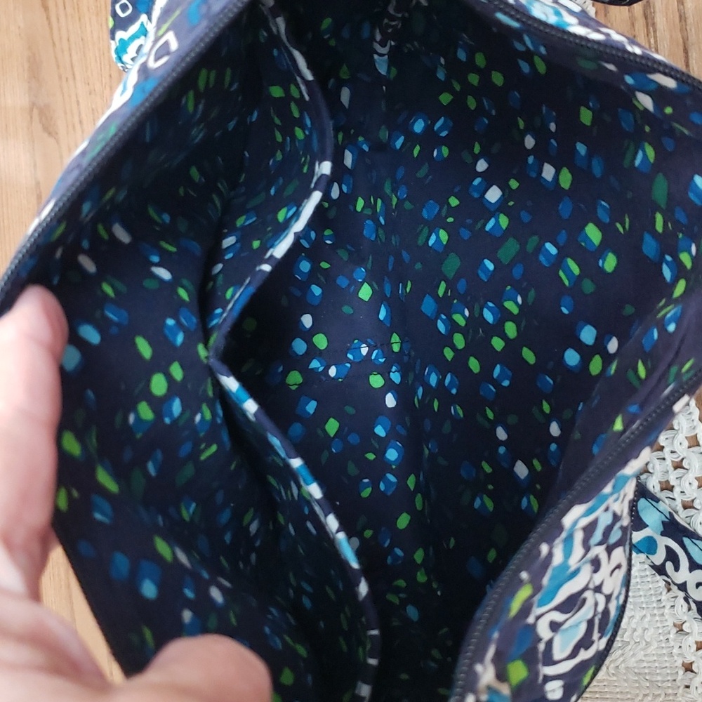 Vera Bradley Cross body in Blue Ink Pattern - Picture 8 of 9